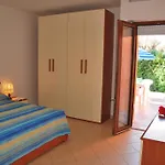 Margherita - Zona Mare Con Clima E Posti Auto Marina di Campo