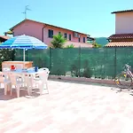 Margherita - Zona Mare Con Clima E Posti Auto Marina di Campo