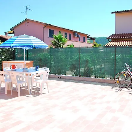 Margherita - Zona Mare Con Clima E Posti Auto Marina di Campo